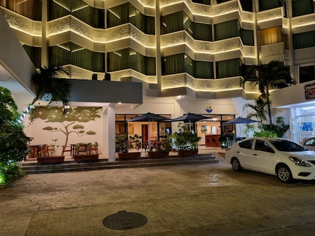 Front of property. Hotel Plaza Cozumel