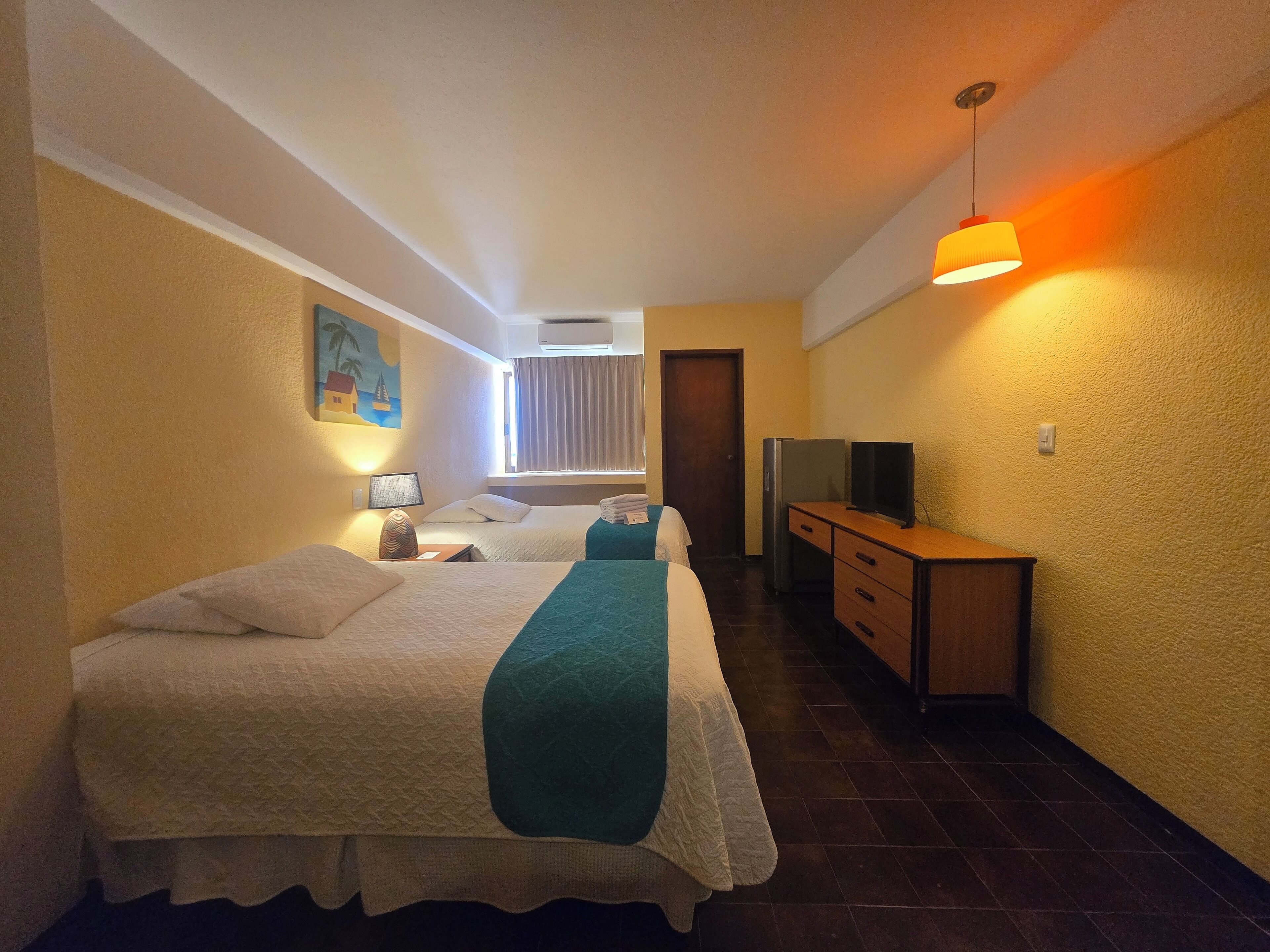 Standard Room, 1 Bedroom, Non Smoking | Minibar, iron/ironing board, free WiFi, bed sheets
