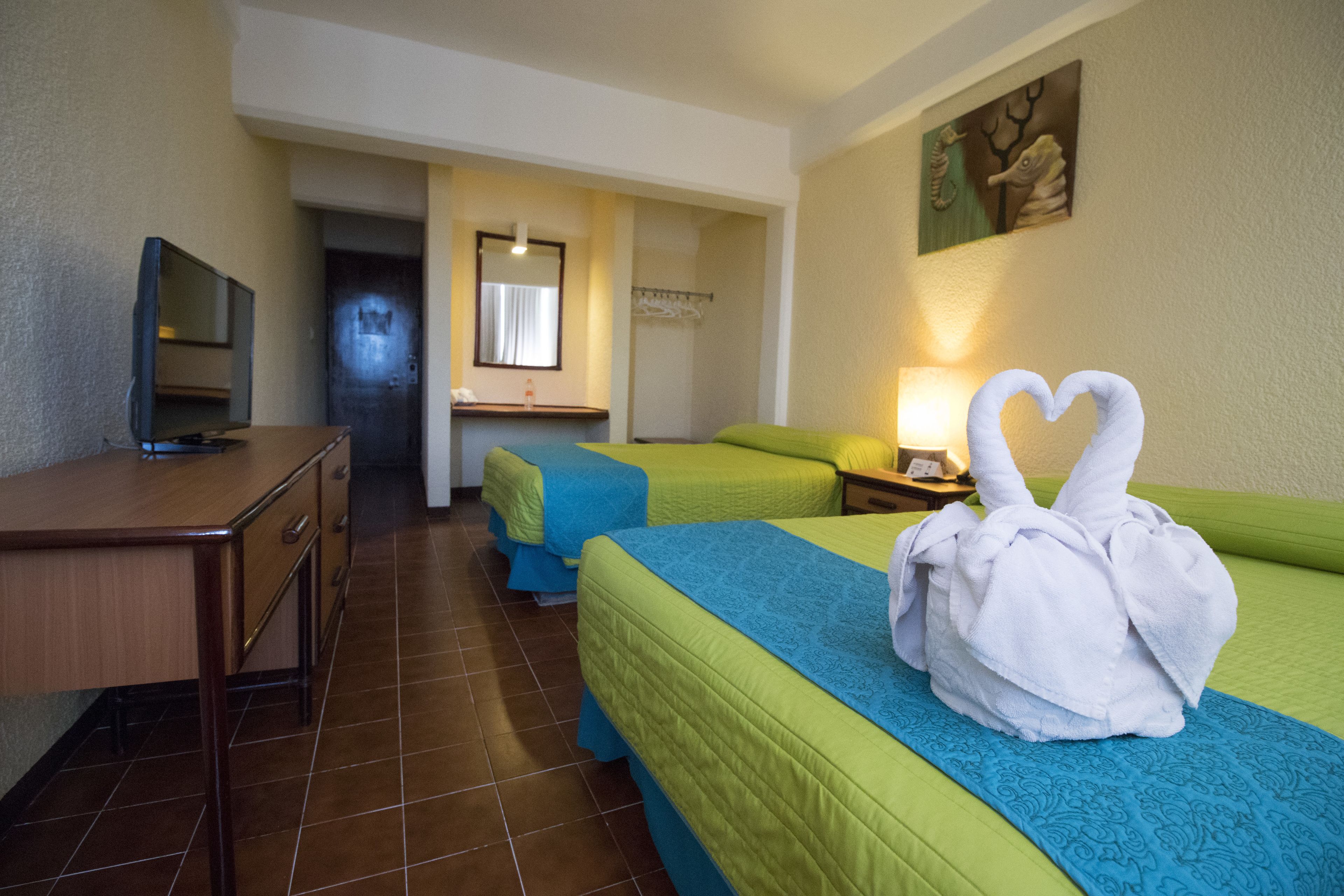 standard room, 1 bedroom, non smoking | 1 bedroom, minibar, iron/ironing board, free wifi