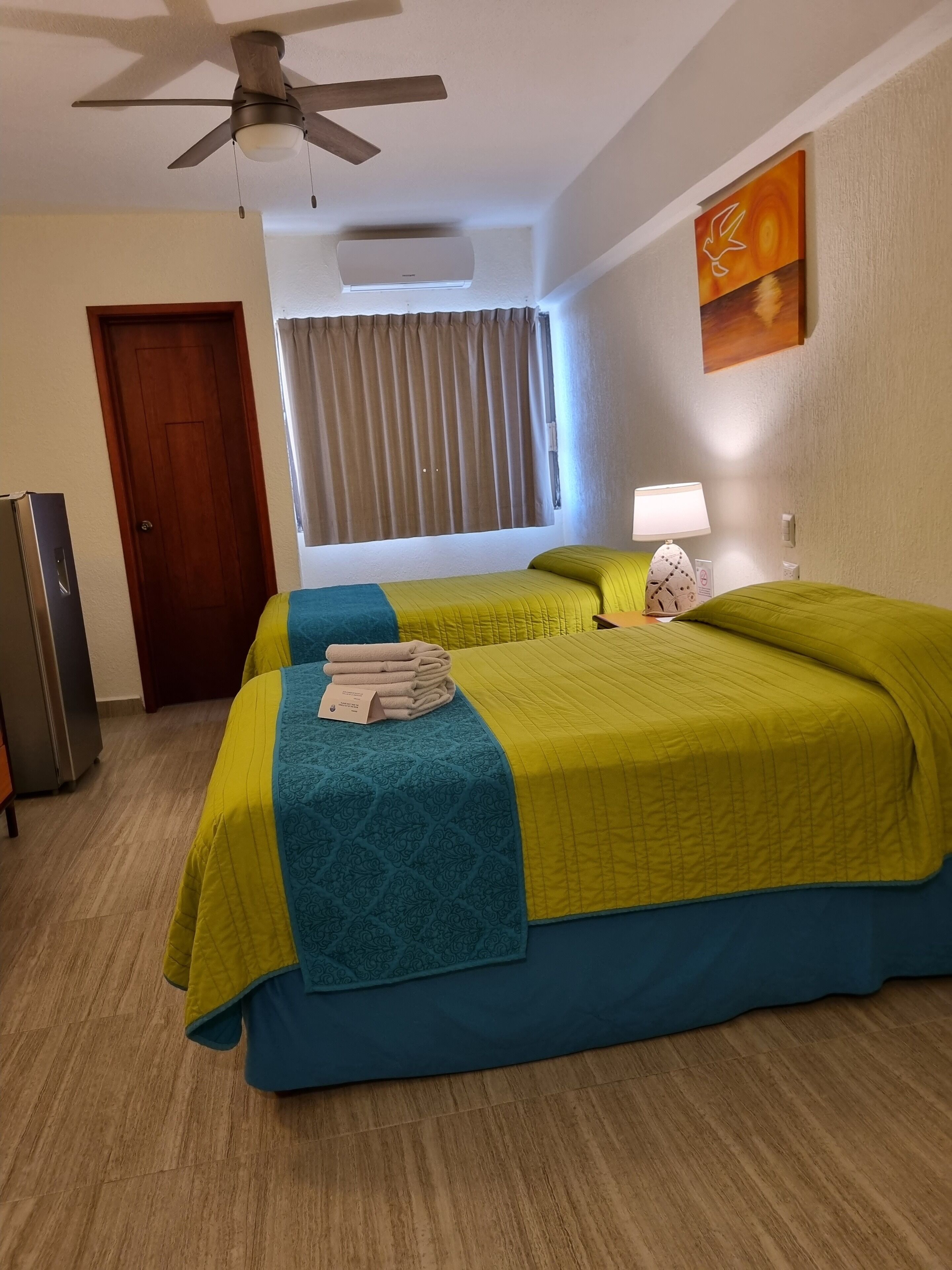 standard room, 1 bedroom, non smoking | 1 bedroom, minibar, iron/ironing board, free wifi