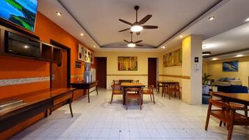 Desayuno completo incluido todos los días