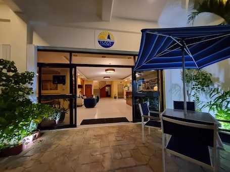 Exterior. Hotel Plaza Cozumel