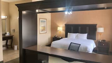 Premium bedding, in-room safe, desk, laptop workspace