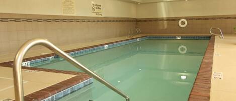 Hồ bơi trong nhà