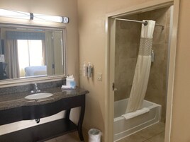 Premium bedding, in-room safe, desk, laptop workspace