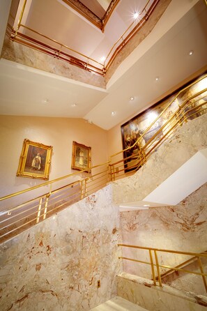 Staircase - Milwaukee Athletic Club (Milwaukee)