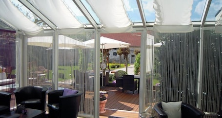 Bar (on property). Hotel Stadt Beelitz