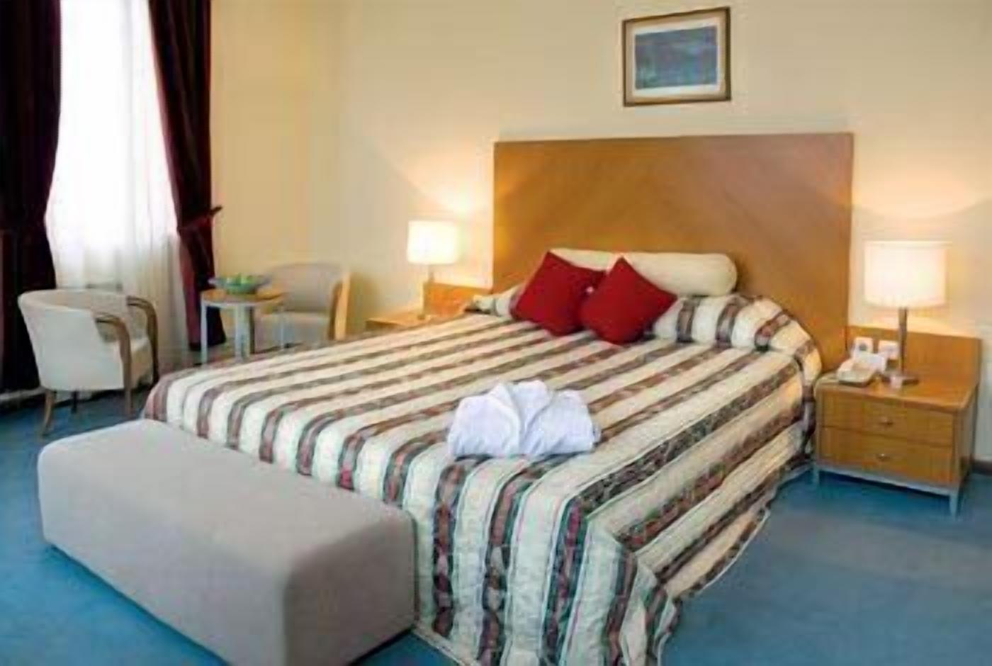 Minibaari, silitysrauta/-lauta, ilmainen Wi-Fi