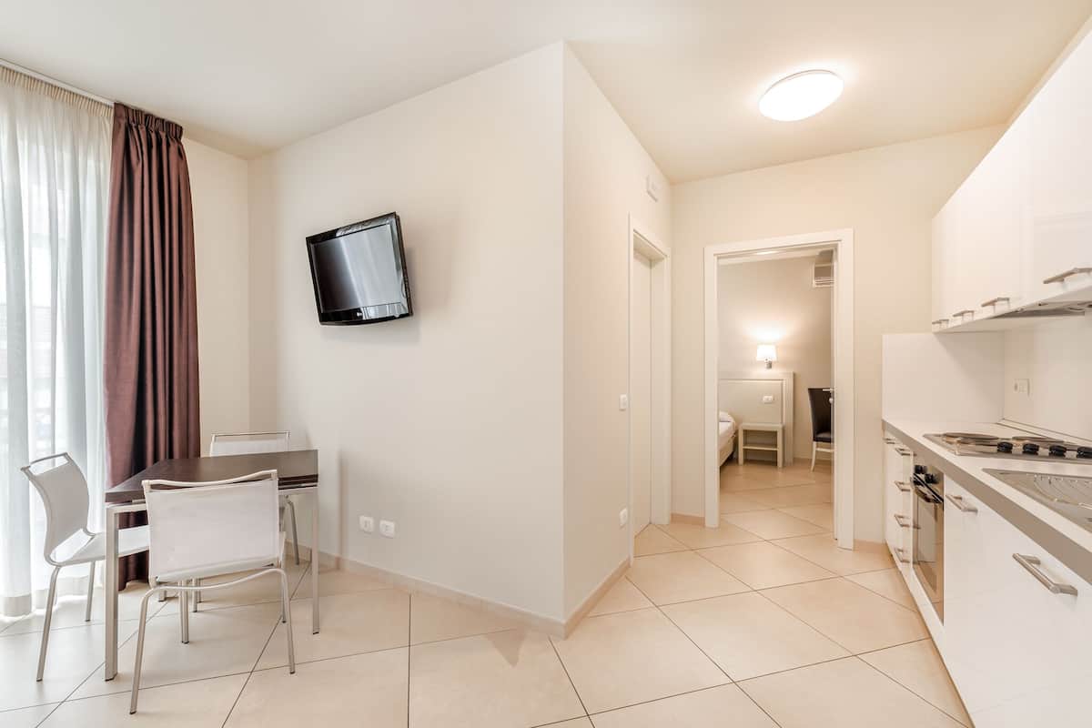 Triple Room | 1 bedroom, in-room safe, blackout curtains, soundproofing