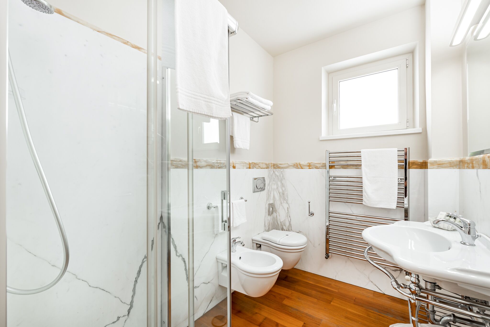 superior double room | bathroom | shower, hair dryer, bidet, towels