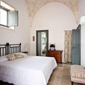 Minibar, Zimmersafe, schallisolierte Zimmer, Babybetten