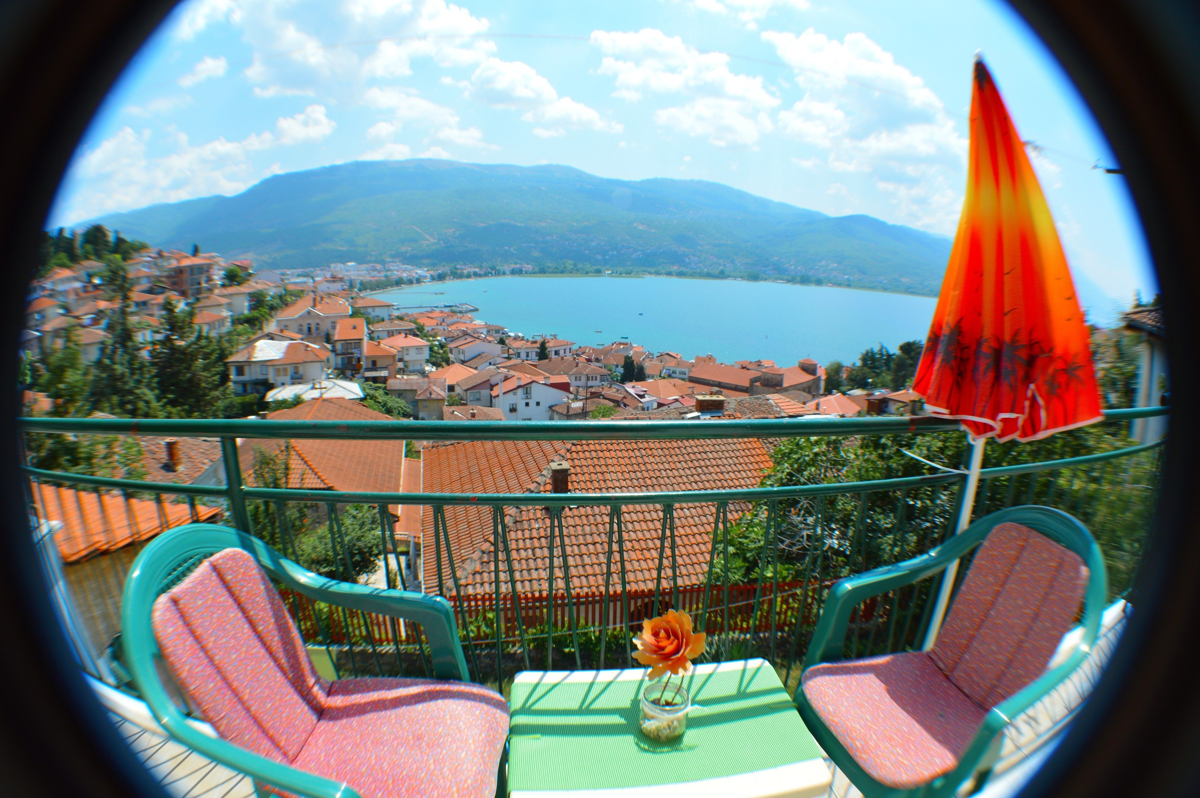 Romantic Studio, Lake View | Premium bedding, desk, iron/ironing board, free cots/infant beds