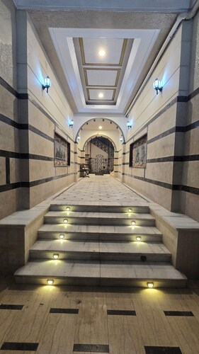 Traveler's House Hotel