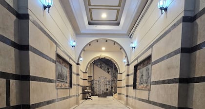 Traveler's House Hotel