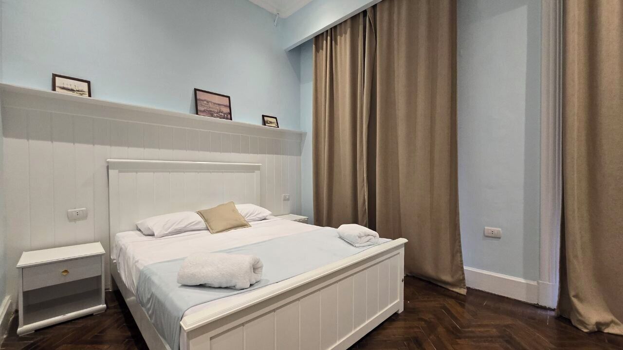 Classic Studio | In-room safe, individually decorated, desk, iron/ironing board