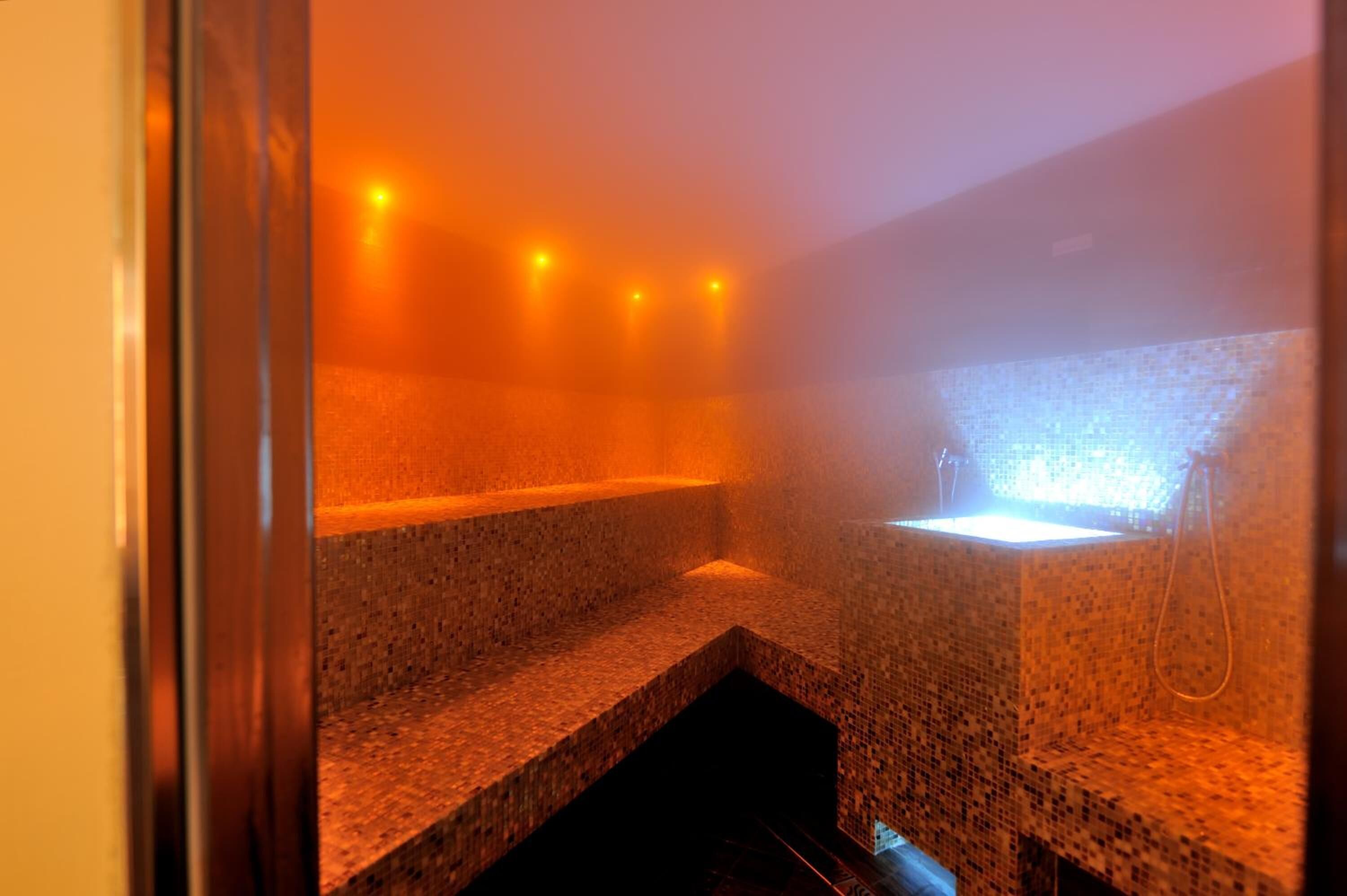 sauna, hot tub, turkish bath/hammam, body treatments, hot stone massages