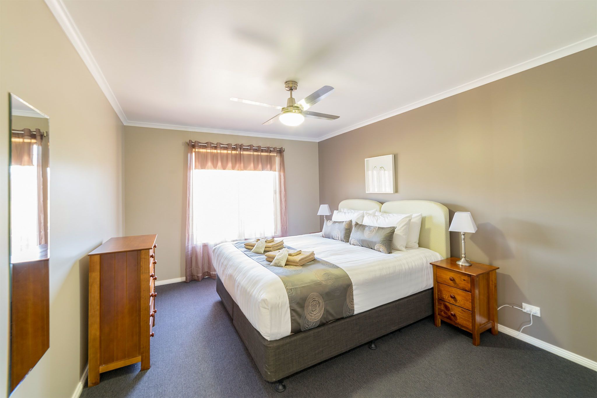 cottage, 3 bedrooms | 7 bedrooms, individually decorated, individually furnished