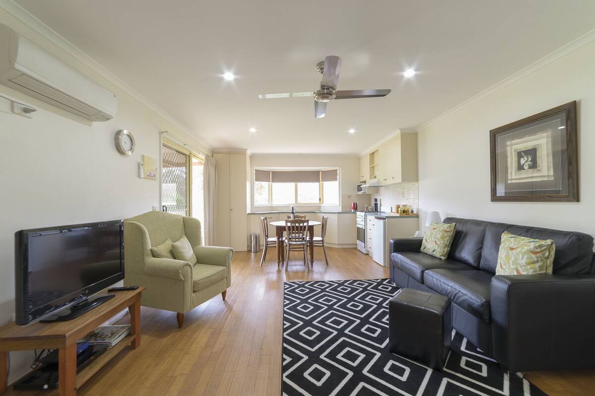 cottage, 1 bedroom | living area | lcd tv, dvd player, ipod dock