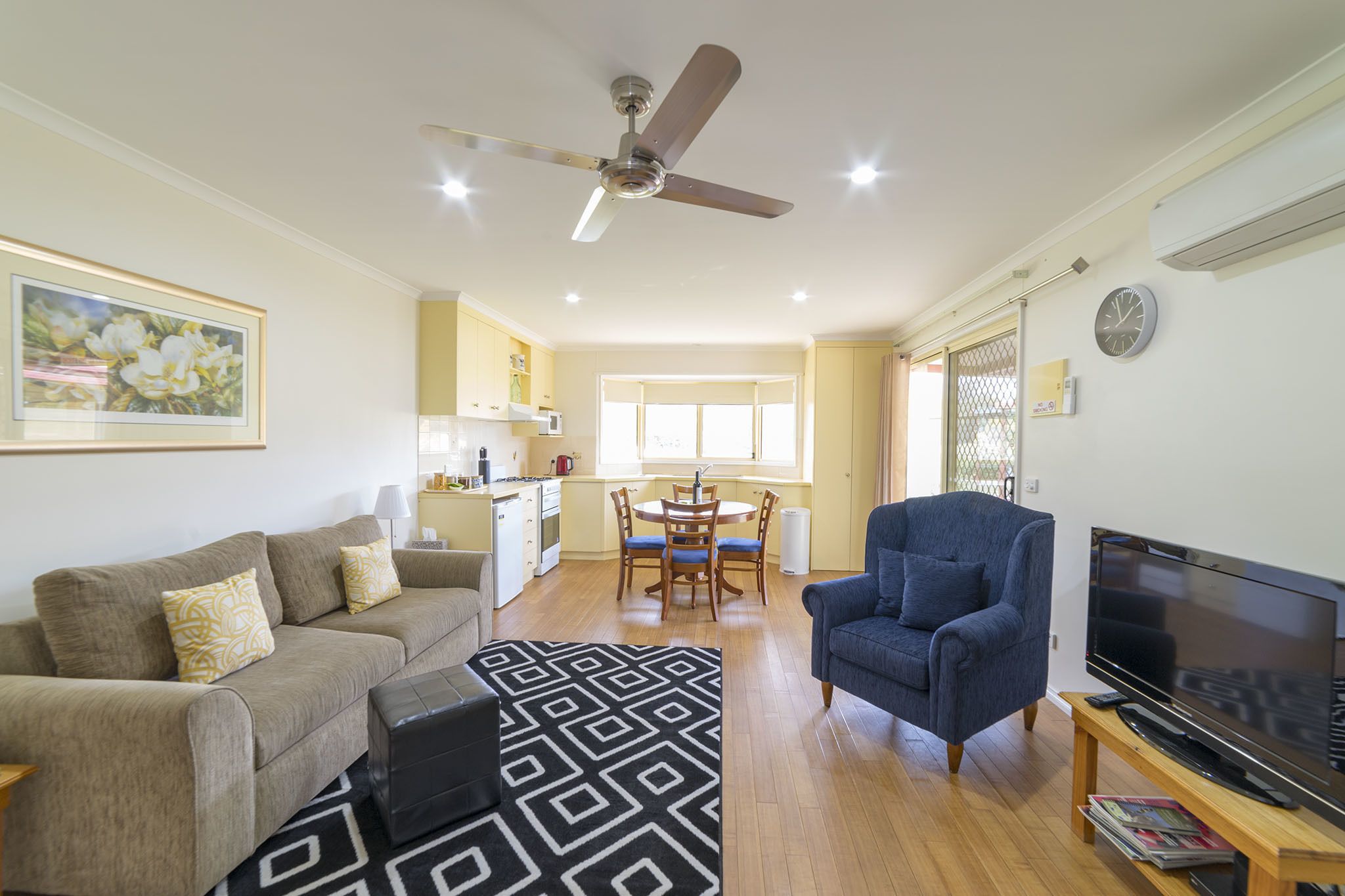 Cottage, 1 Bedroom | Living area