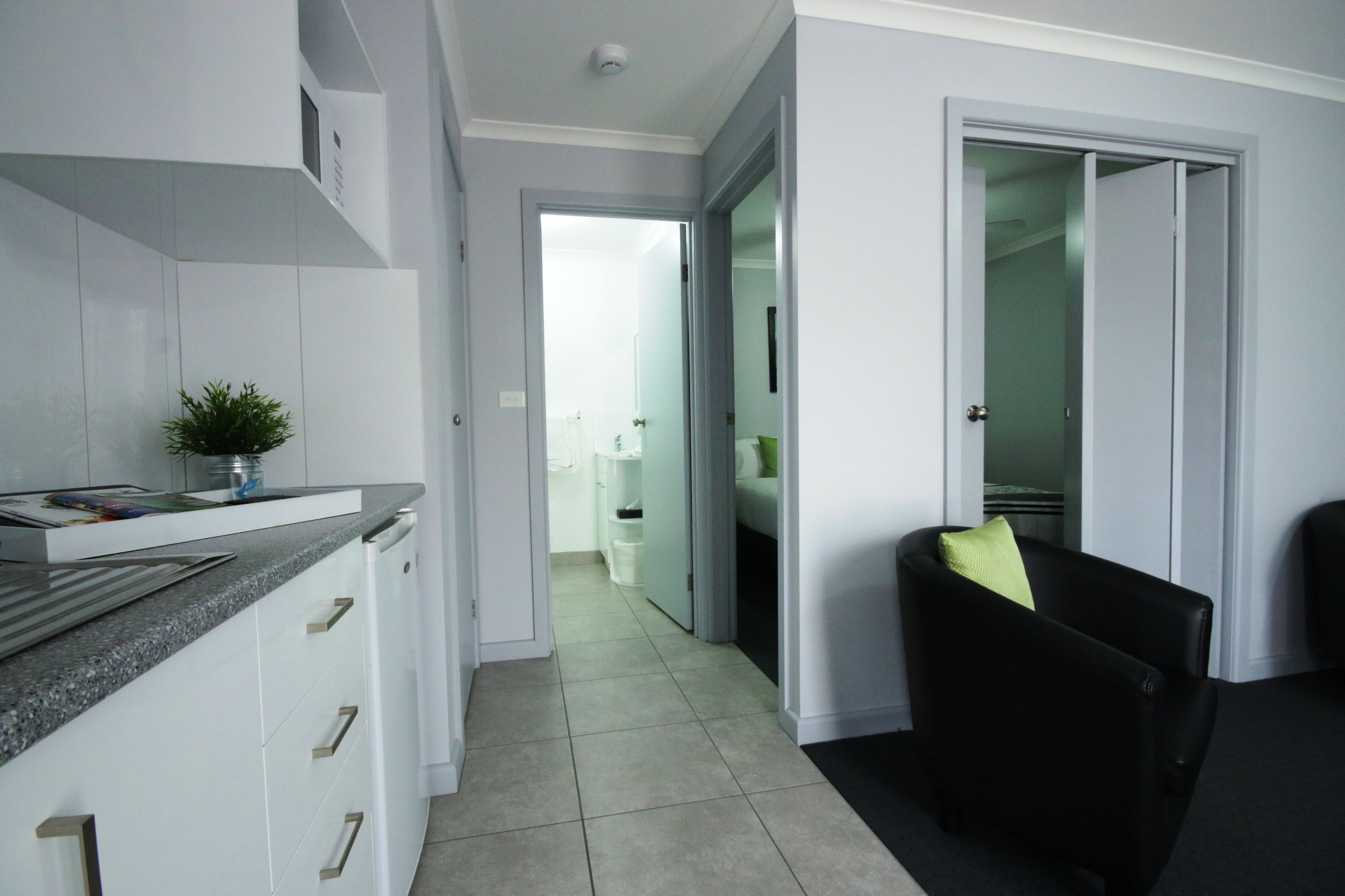 Villa Unit  | Private kitchen | Fridge, microwave, coffee/tea maker, electric kettle