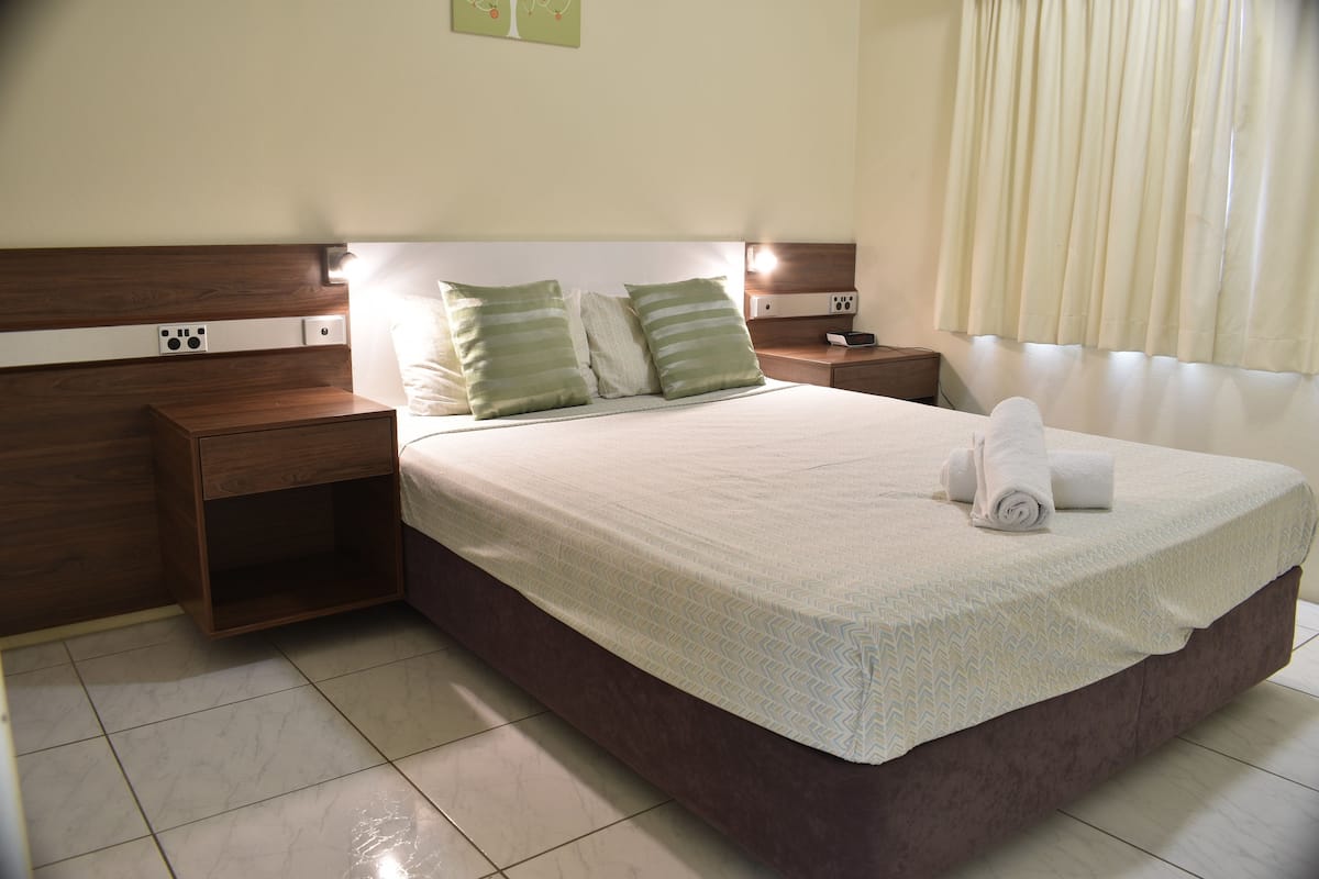 standard apartment, 2 bedrooms | 2 bedrooms, desk, iron/ironing board, cots/infant beds