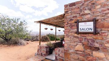 Body treatments, hydrotherapy, aromatherapy, hot stone massages