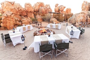 Outdoor dining - Kagga Kamma Eco Lodge & Spa (Breede River)