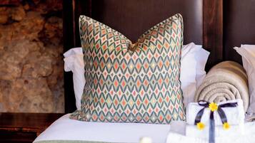 Honeymoon Suite | Bed sheets
