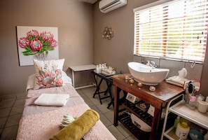 Body treatments, hydrotherapy, aromatherapy, hot stone massages