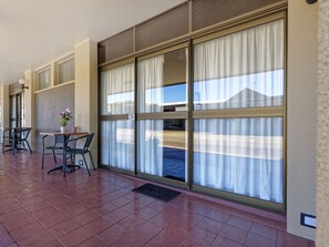 Habitación ejecutiva, 1 cama Queen size | Ropa de cama de alta calidad, camas con pillow-top y minibar 