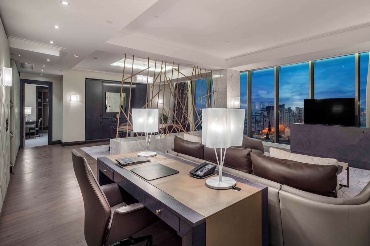 Suite – president | Oppholdsområde | LED-TV