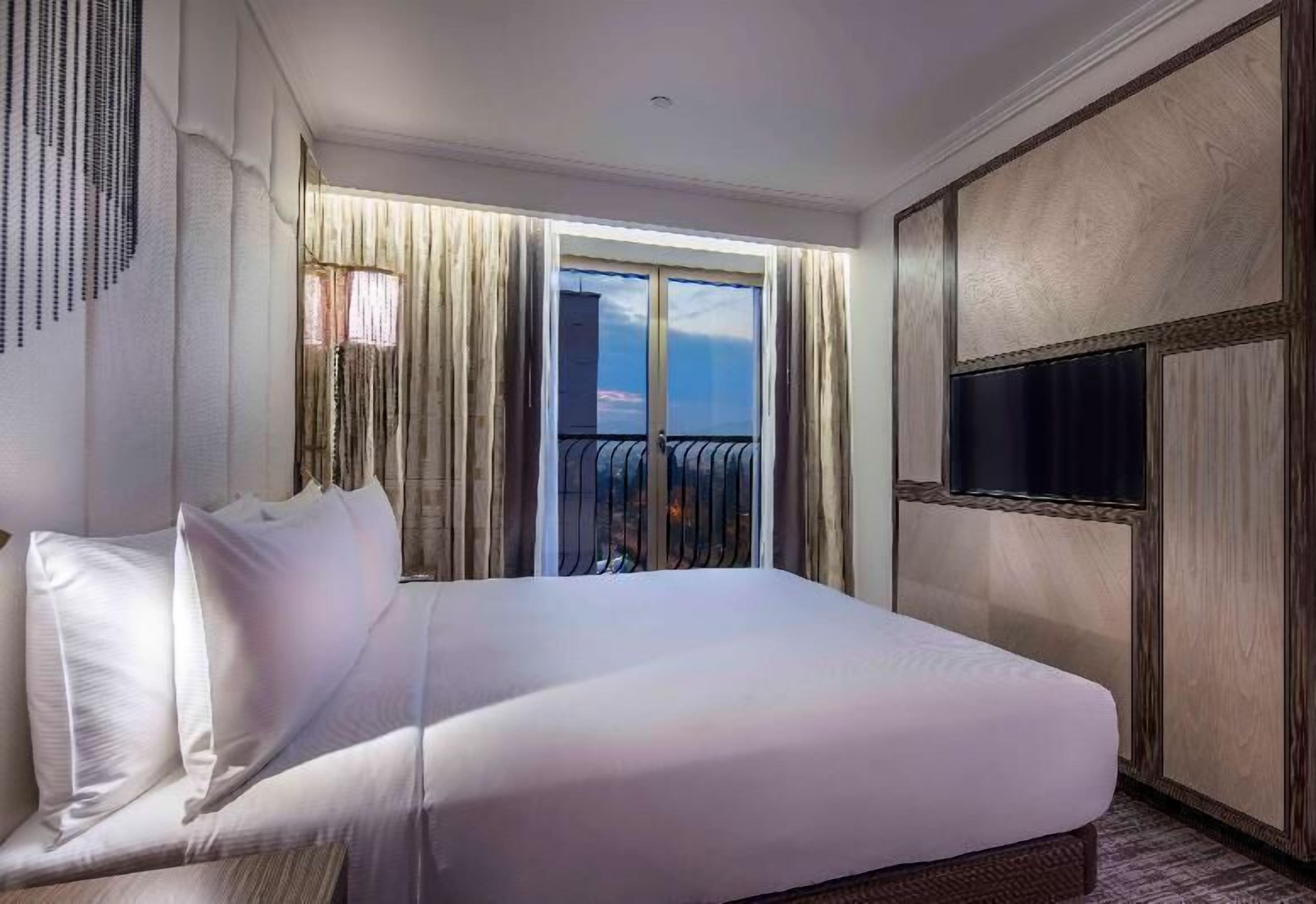 Minibar, coffre-fort pour ordinateur portable, bureau