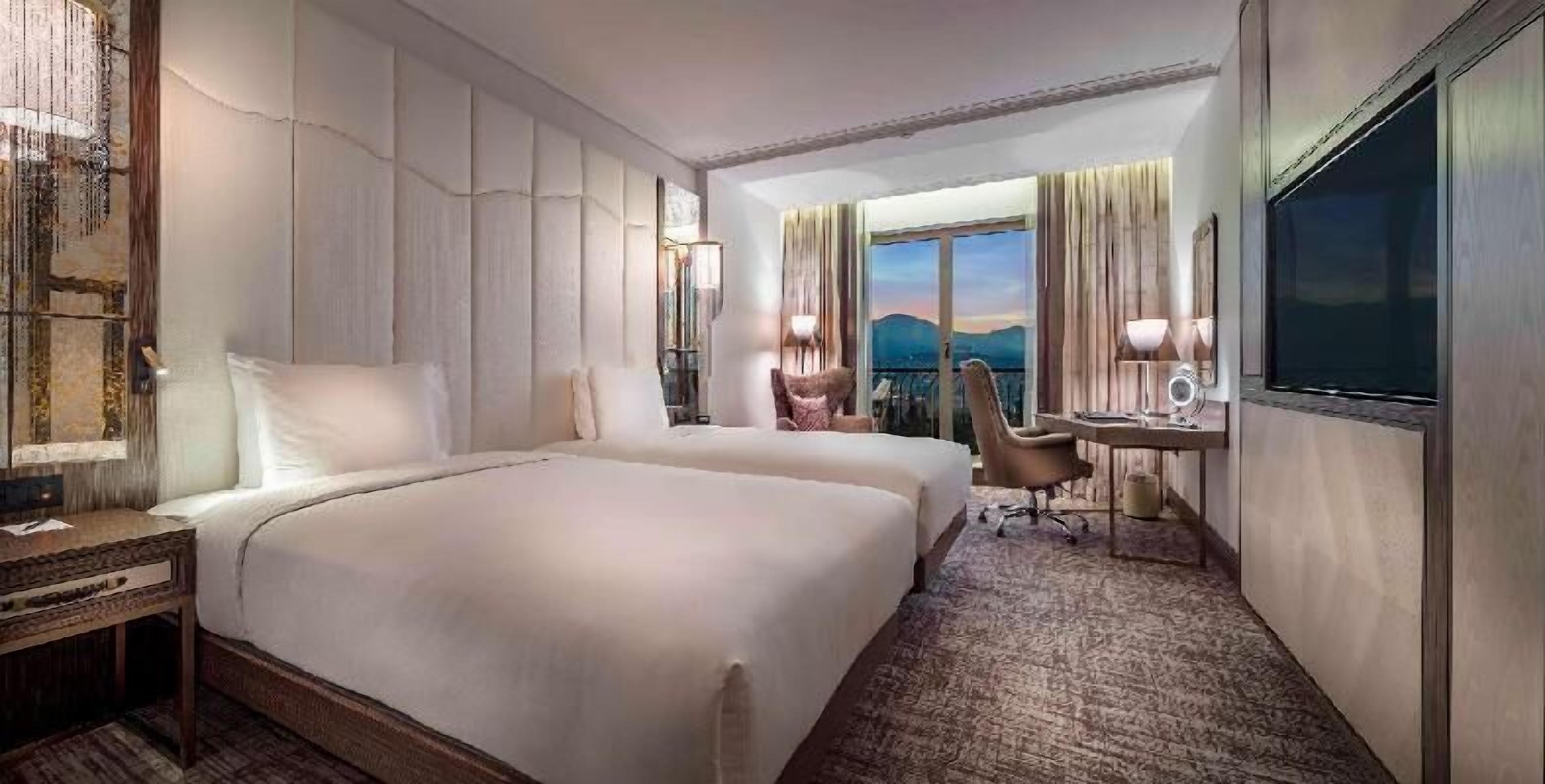 Minibar, coffre-fort pour ordinateur portable, bureau