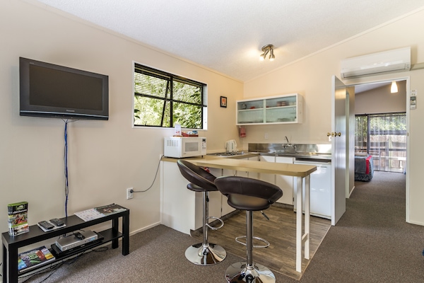 Coffee/tea maker, electric kettle