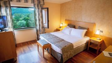 Ropa de cama de alta calidad y minibar