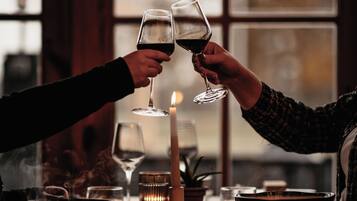 Se sirven desayunos, comidas y cenas