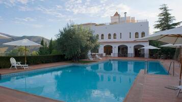 Seasonal outdoor pool, sun loungers