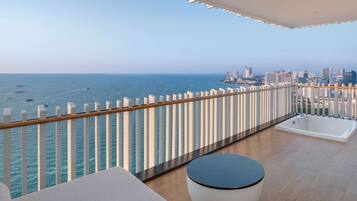 Quarto executivo, 1 cama King, de frente para o oceano (Premium) | Vista do quarto