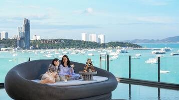 3 restaurantes; se sirven desayunos