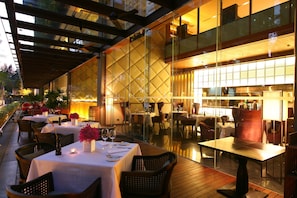 Breakfast, lunch and dinner served  - Hansar Bangkok Hotel (Bangkok)