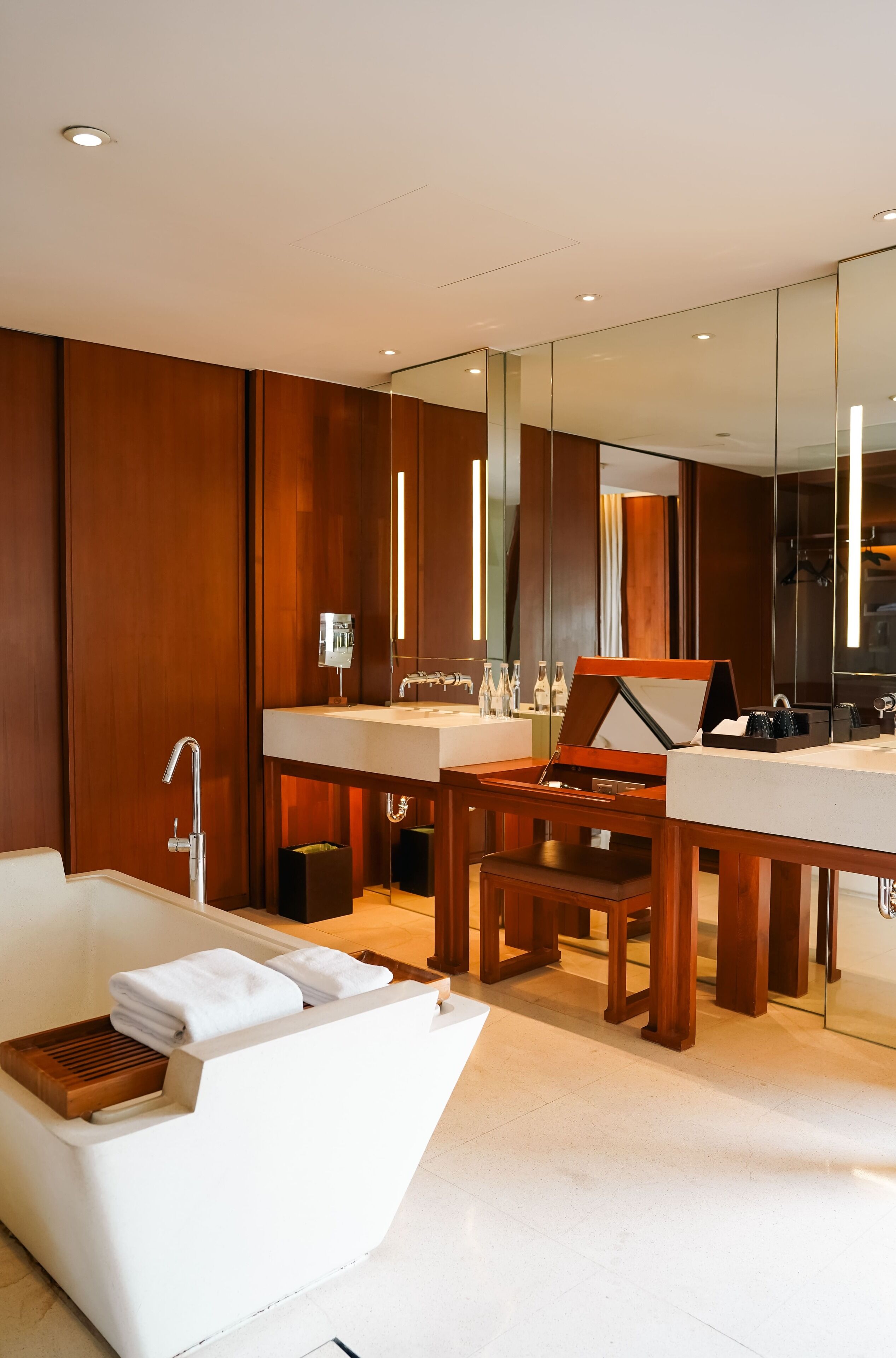 별도의 욕조 및 샤워 시설, 레인폴 샤워기, 무료 세면용품, 헤어드라이어