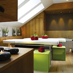 1 habitación, ropa de cama hipoalergénica y minibar