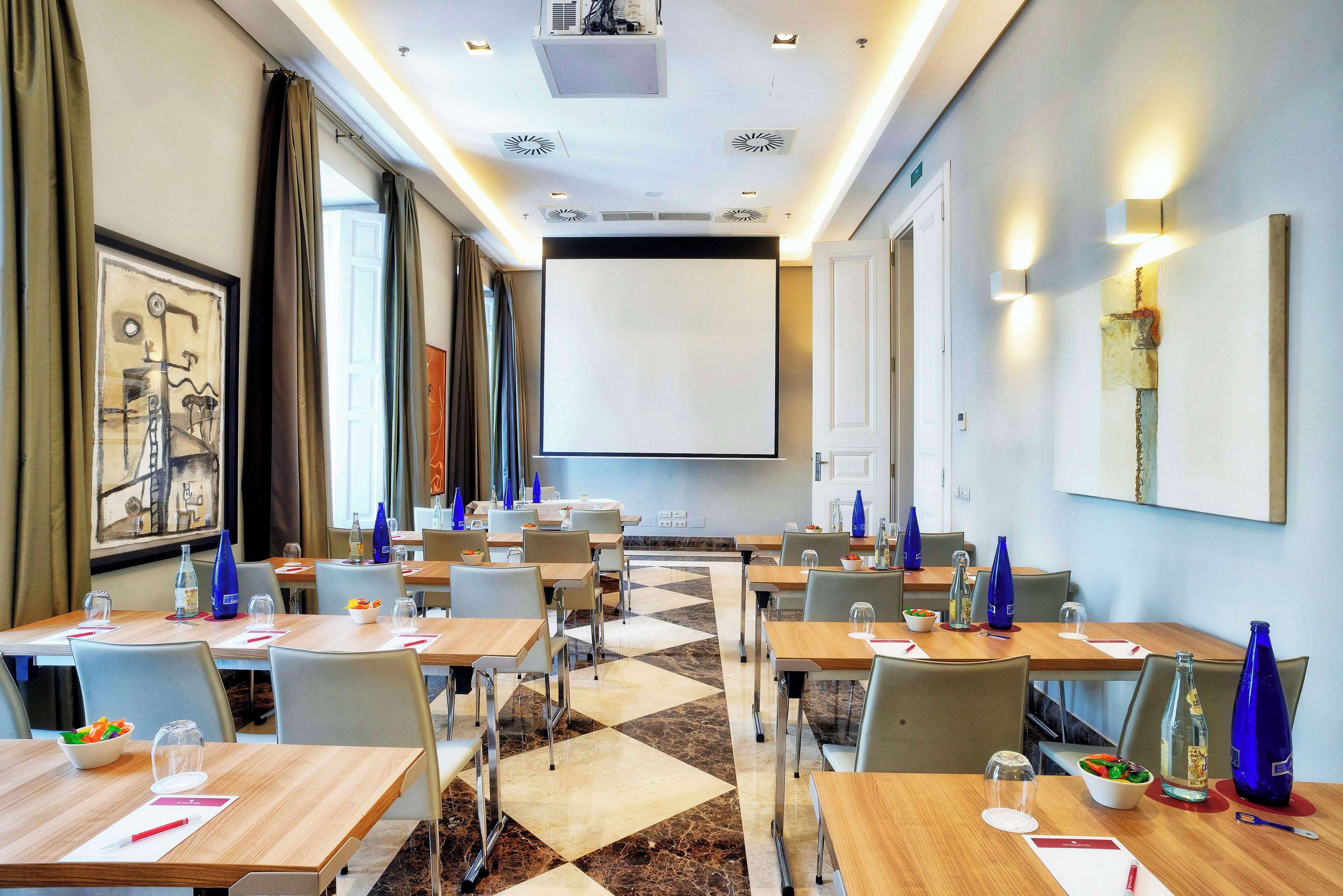 1 bedroom, premium bedding, minibar, in-room safe