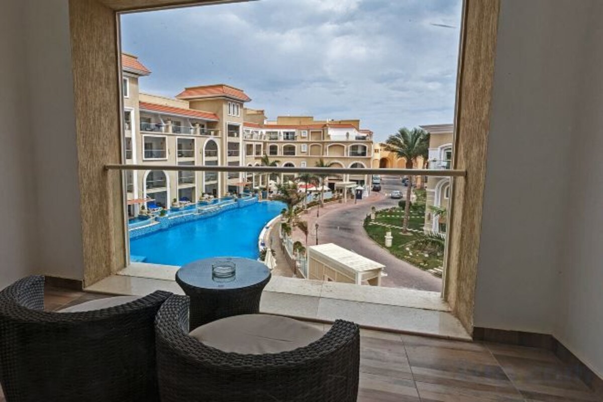 Deluxe Room with Pool View