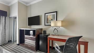 Standard Room, 1 King Bed, Accessible, Refrigerator & Microwave