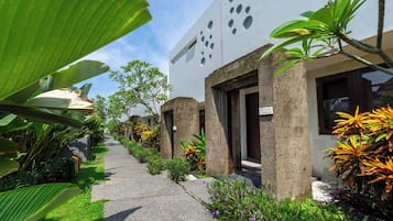 Luxury Double Room, Private Pool (Suite Pool Villa) | Pillow-top beds, in-room safe, desk, free WiFi