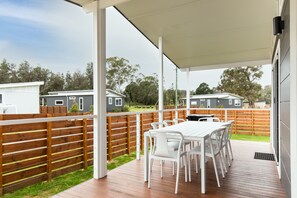 Executive Villa, 3 Bedrooms 'Pet Friendly' | Terrace/patio