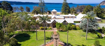 Seahorse Inn Hotel & Villas