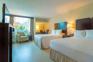 Down comforters, minibar, in-room safe, desk - Doubletree By Hilton Panama City El Carmen (Panama City)