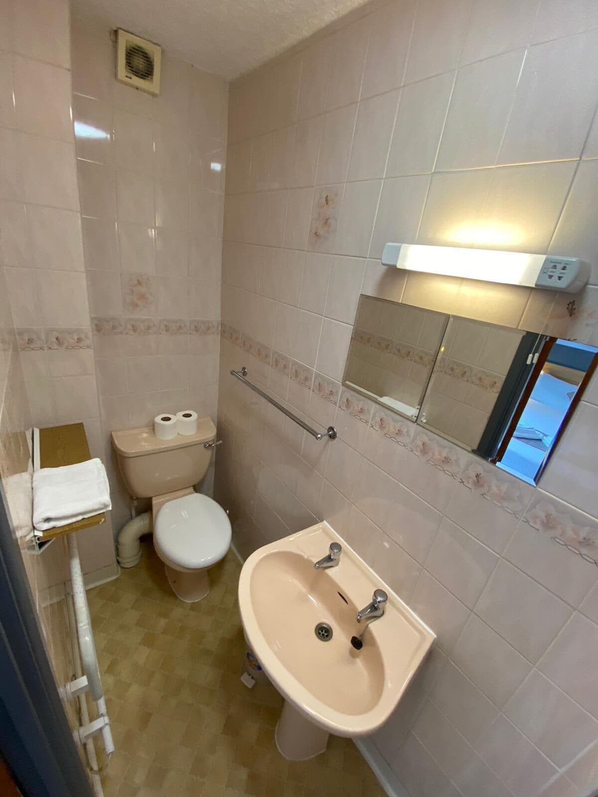 Photo - Alumhurst Hotel